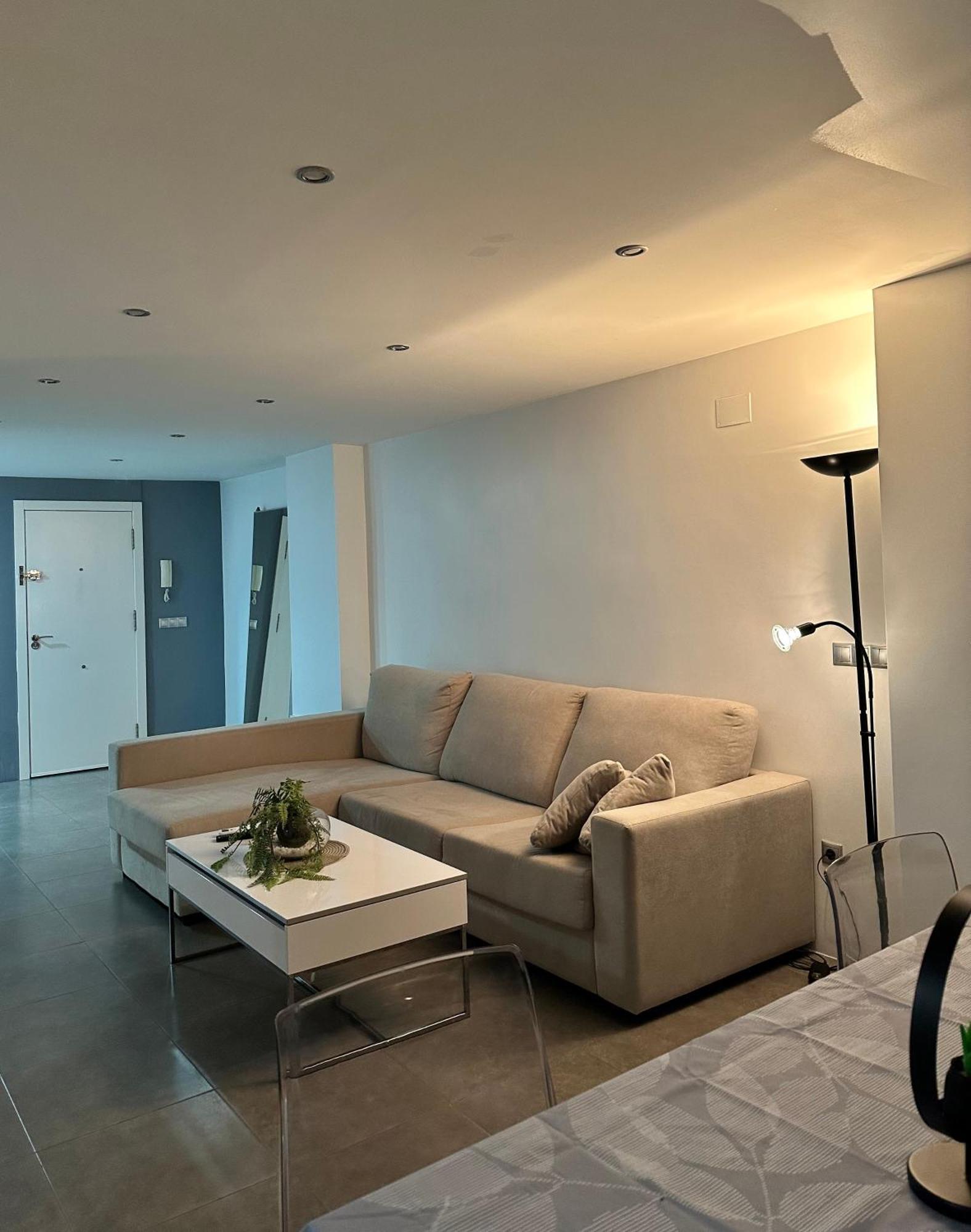 Lotus Apartment Аликанте Екстериор снимка