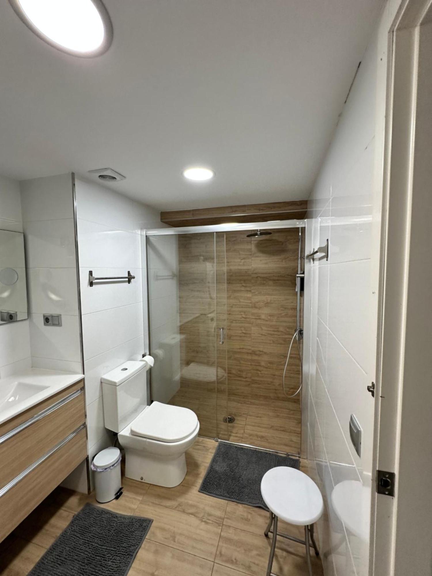 Lotus Apartment Аликанте Екстериор снимка